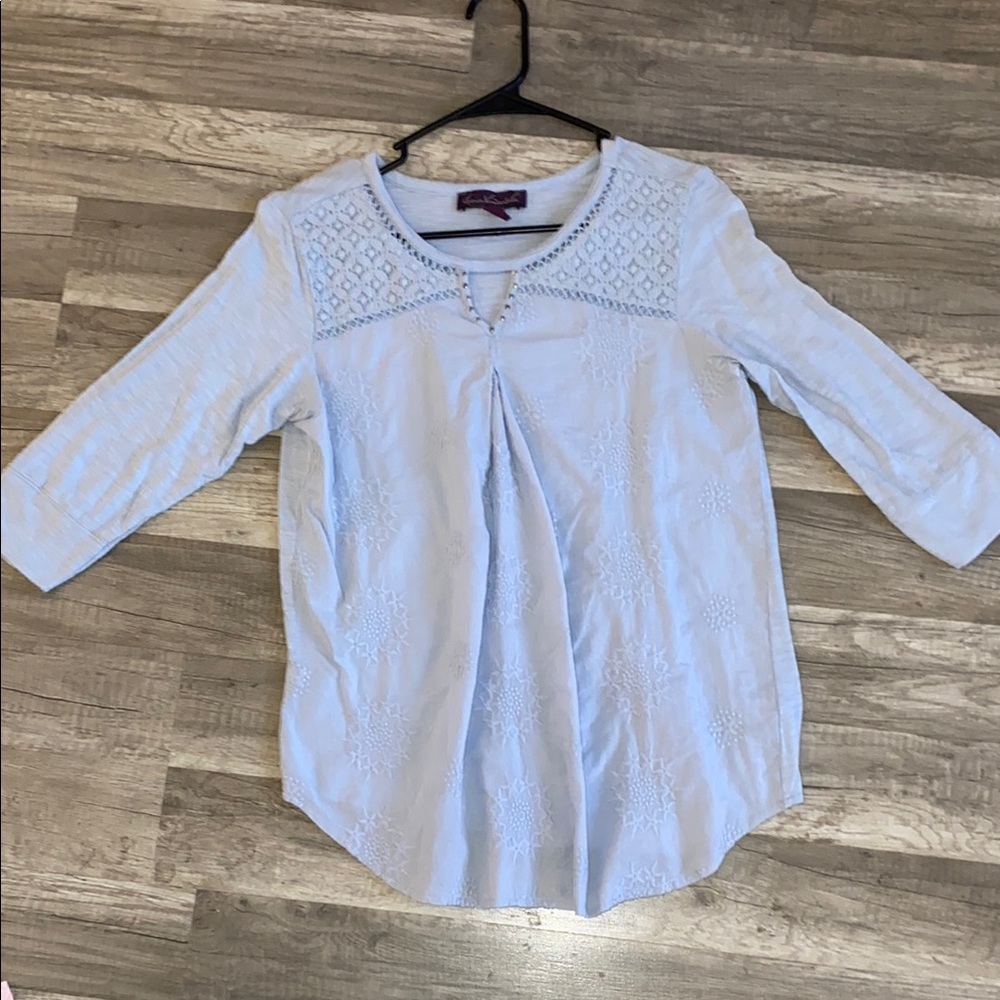 💚 3/$15 Women's Light Blue Top C